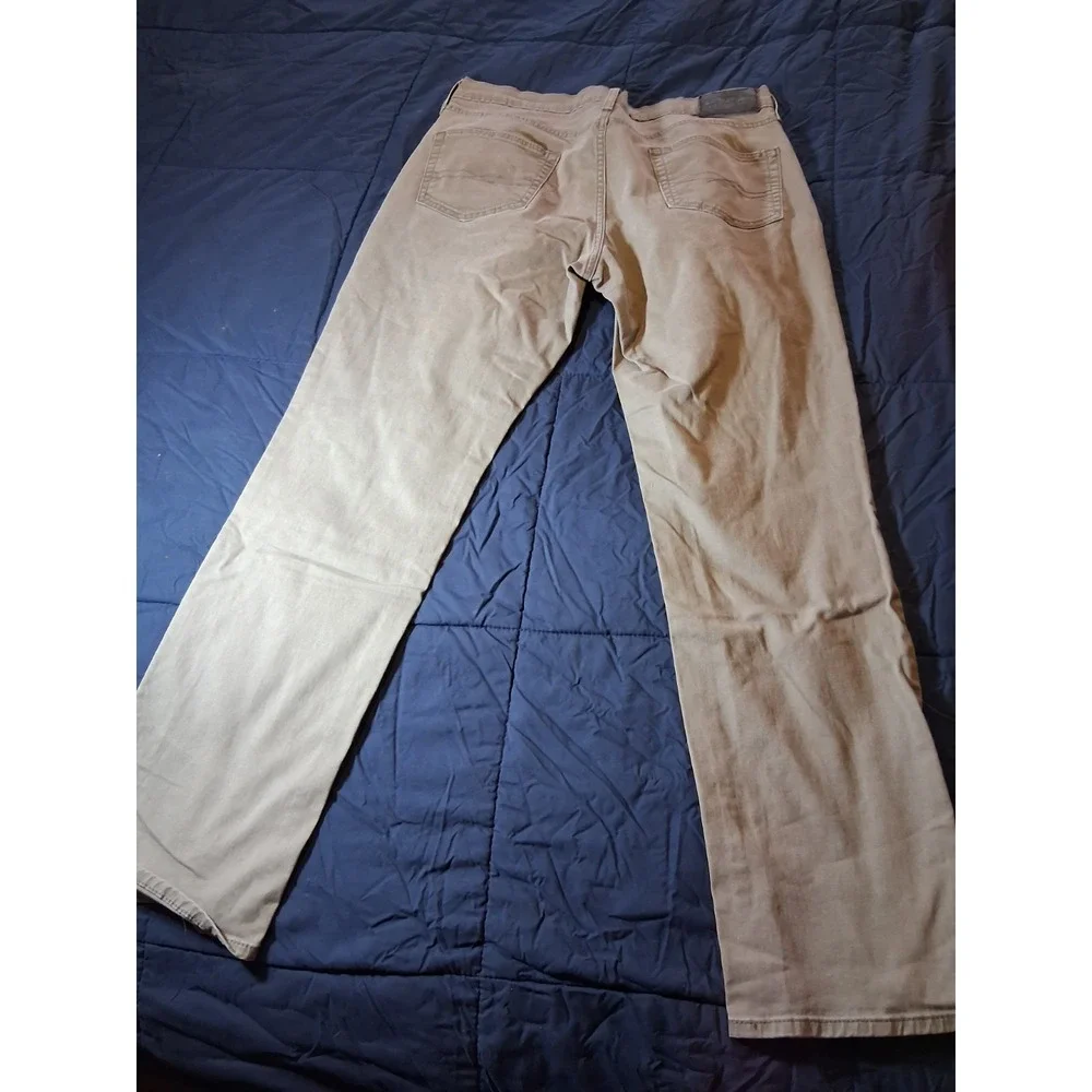 Levis levi signature